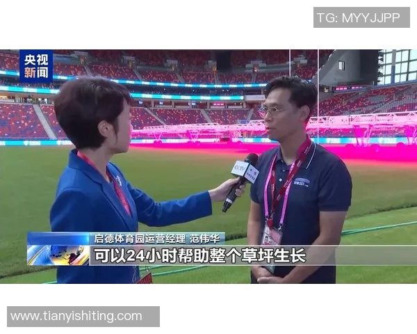 体育记者深入采访足球明星探讨职业生涯与场外生活的真实故事